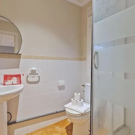 Alcam Oasis De Nagueeles * Marbella
