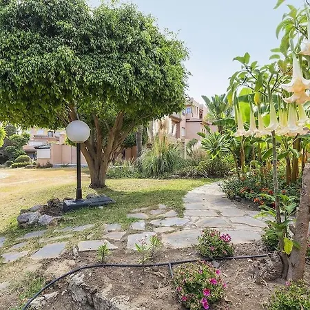 Alcam Oasis De Nagueeles Marbella